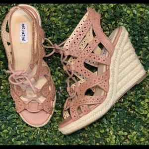 Not Rated Big Pine Blush Wedges